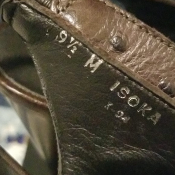 Donald J. Pliner Espresso Ostrich Heels - Picture 9 of 15